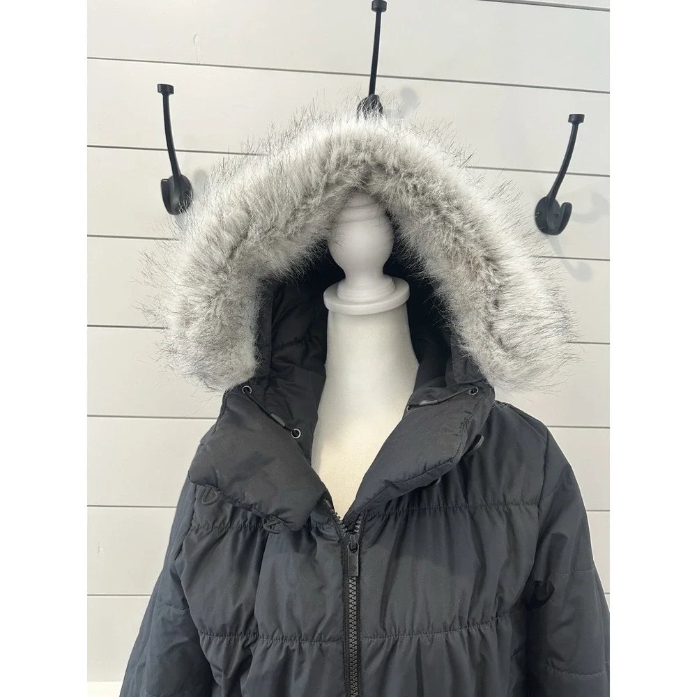 Columbia Thermal‎ Cool Black Parka Size Small W Fur Hood